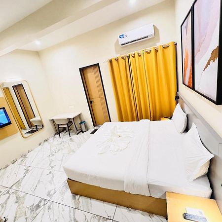 Ixoras Hotel Lemba Киншаса Экстерьер фото