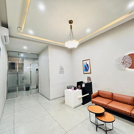 Ixoras Hotel Lemba Киншаса Экстерьер фото
