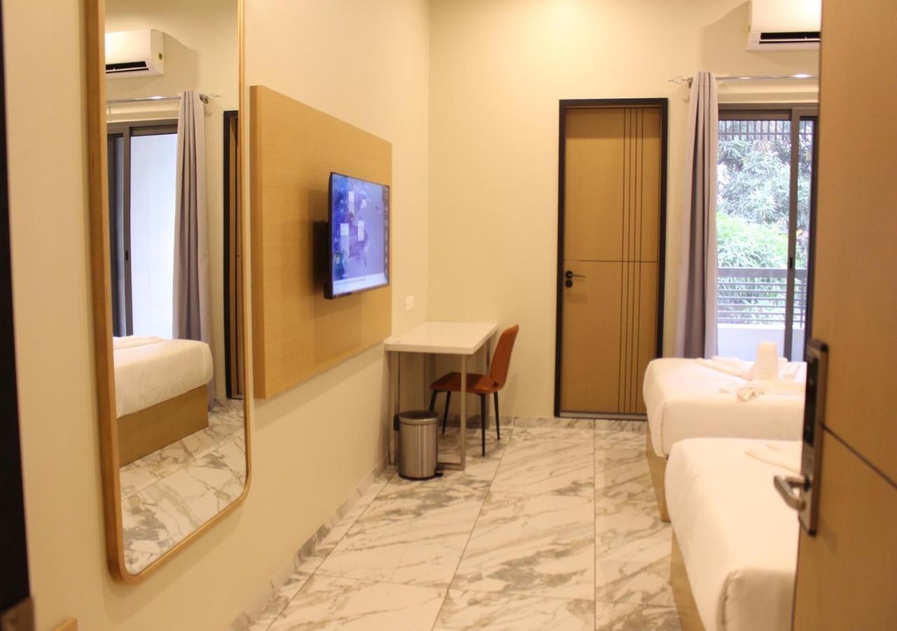 Ixoras Hotel Lemba Киншаса Экстерьер фото