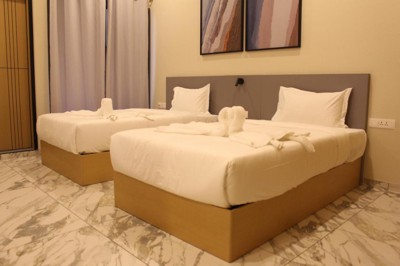 Ixoras Hotel Lemba Киншаса Экстерьер фото