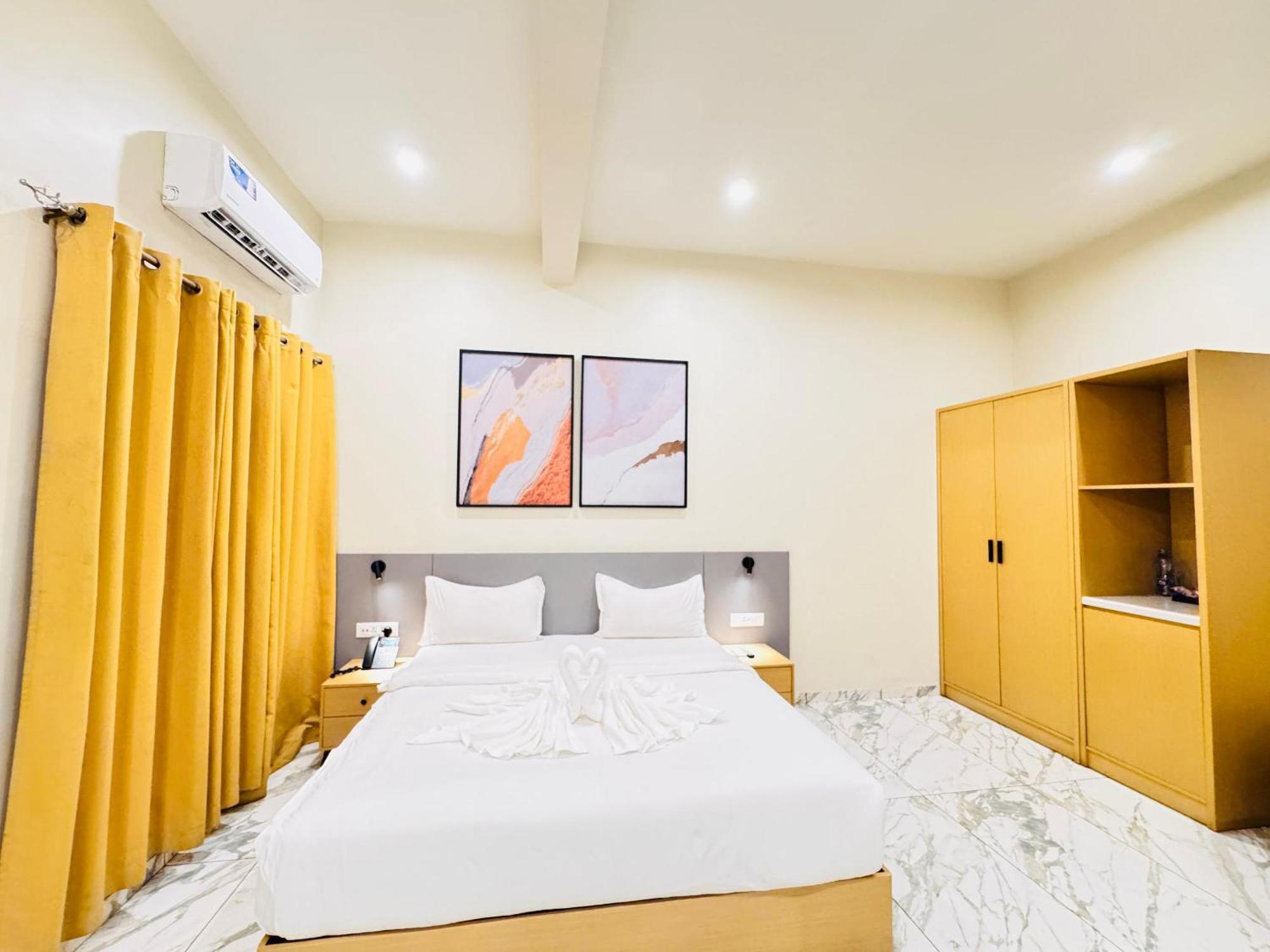 Ixoras Hotel Lemba Киншаса Экстерьер фото
