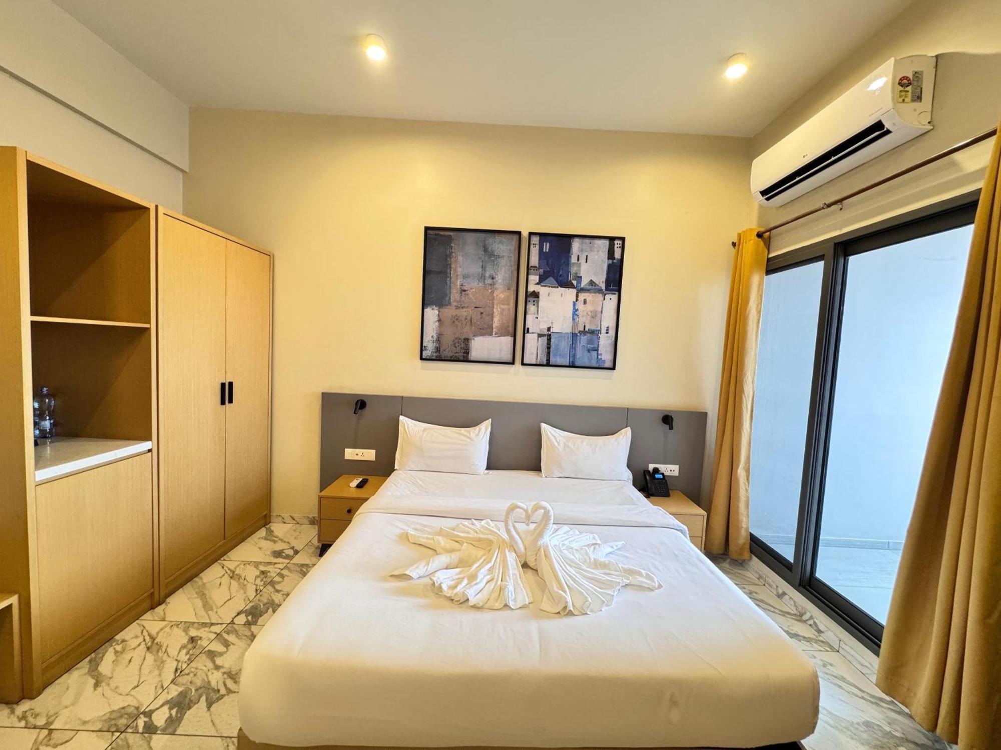 Ixoras Hotel Lemba Киншаса Экстерьер фото